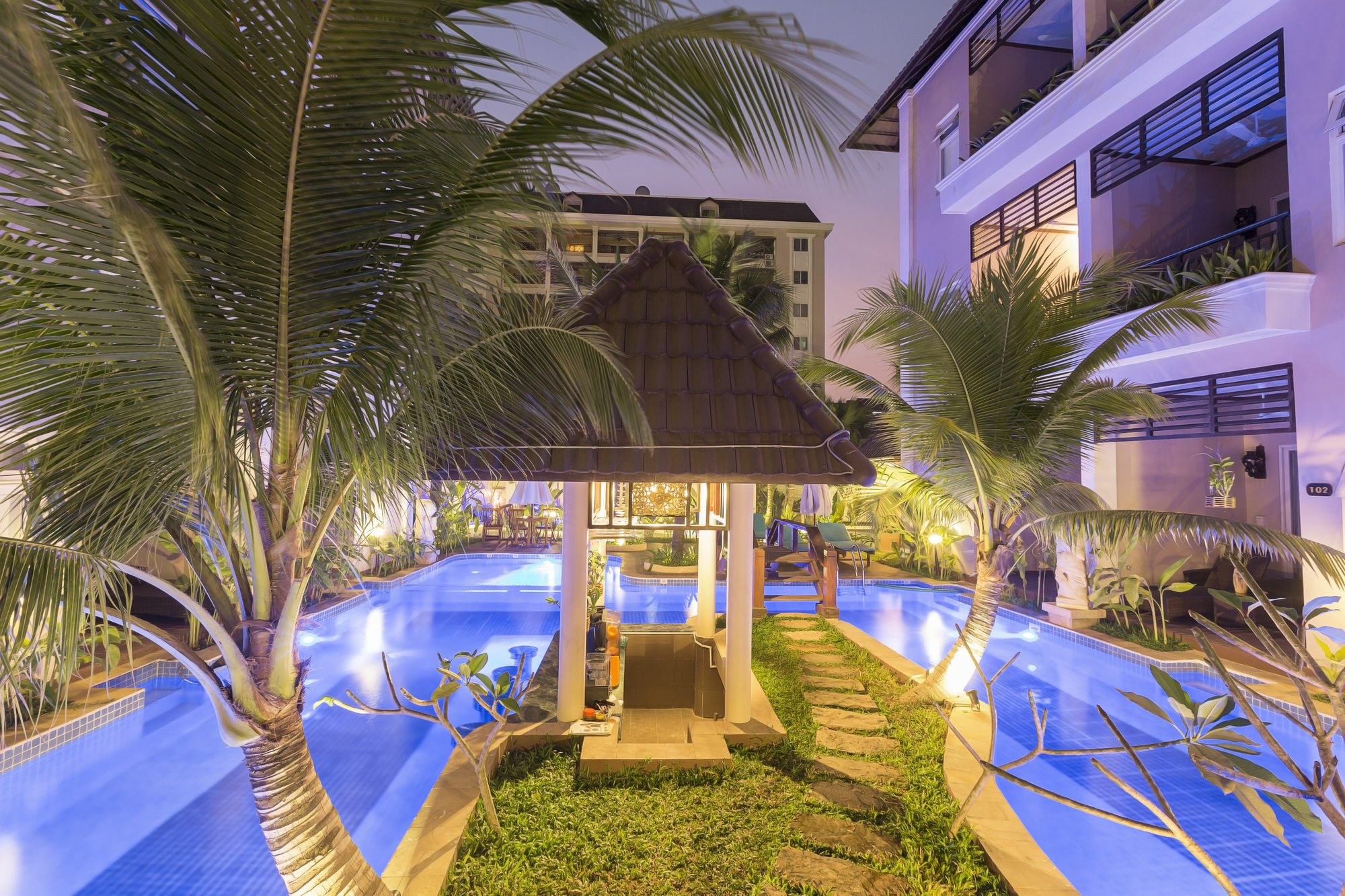 Bali Hotel Phnom Penh Exterior foto