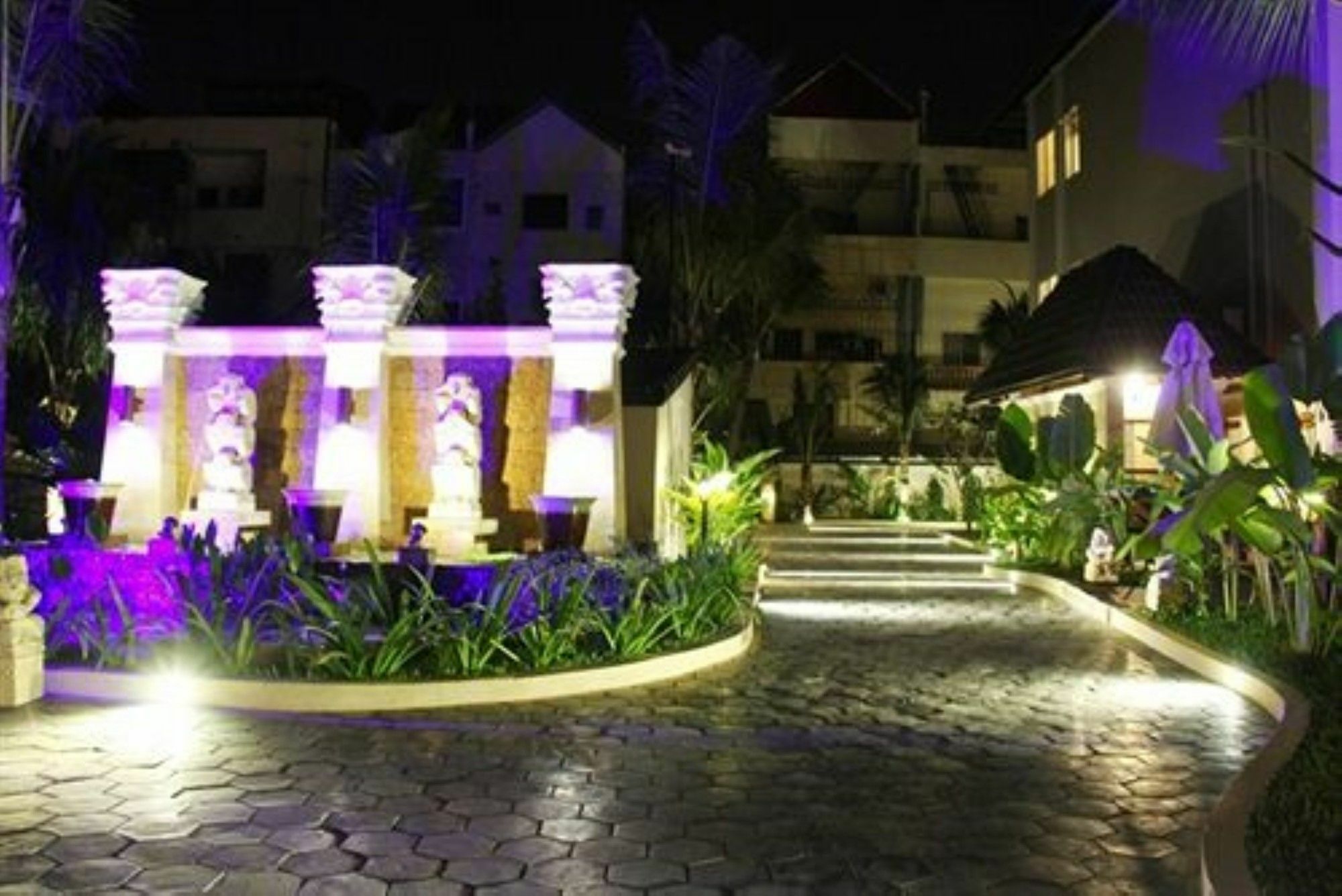 Bali Hotel Phnom Penh Exterior foto