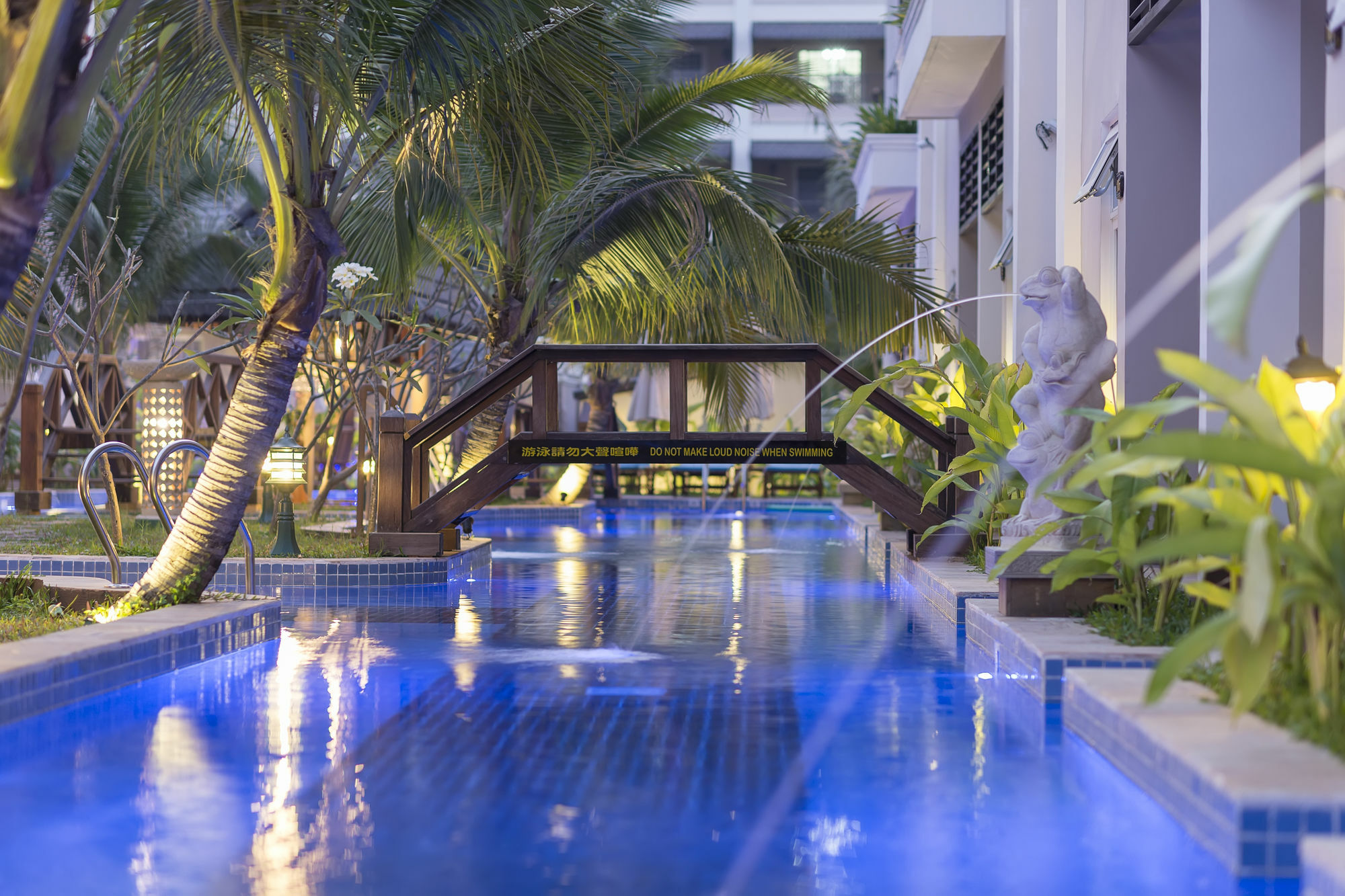 Bali Hotel Phnom Penh Exterior foto